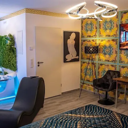 Luxury Love Room Spa Whirlpool Jacuzzi Nuremberg Exterior photo