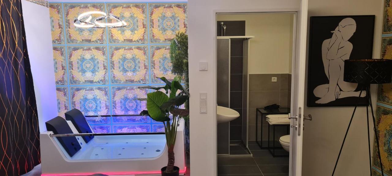 Luxury Whirlpool Jacuzzi Nuremberg